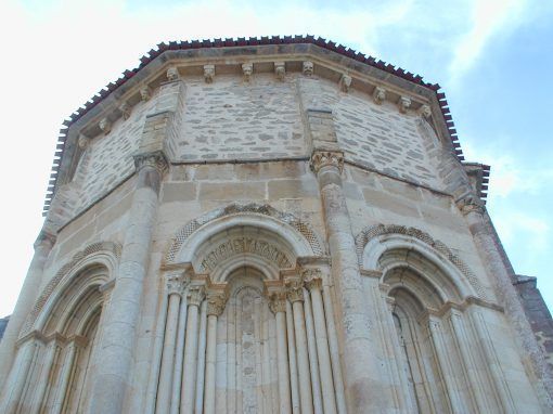 Iglesia de San Vicente de Hueto Abajo